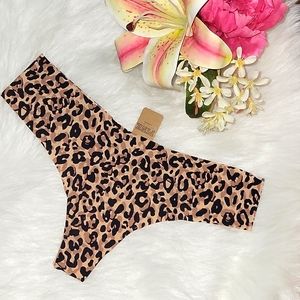 PINK Victoria's Secret Womens Beige Layered Leo no-show cheekster thong